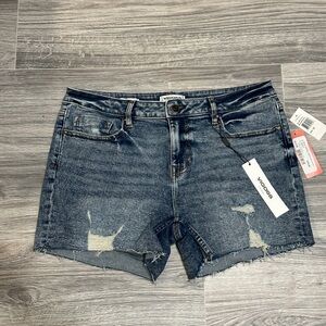 Vigoss jean shorts. Brand new size 32